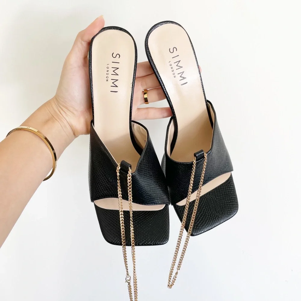 Black snake print stiletto mules with a gold chain US size 8 - Picture 6 of 7